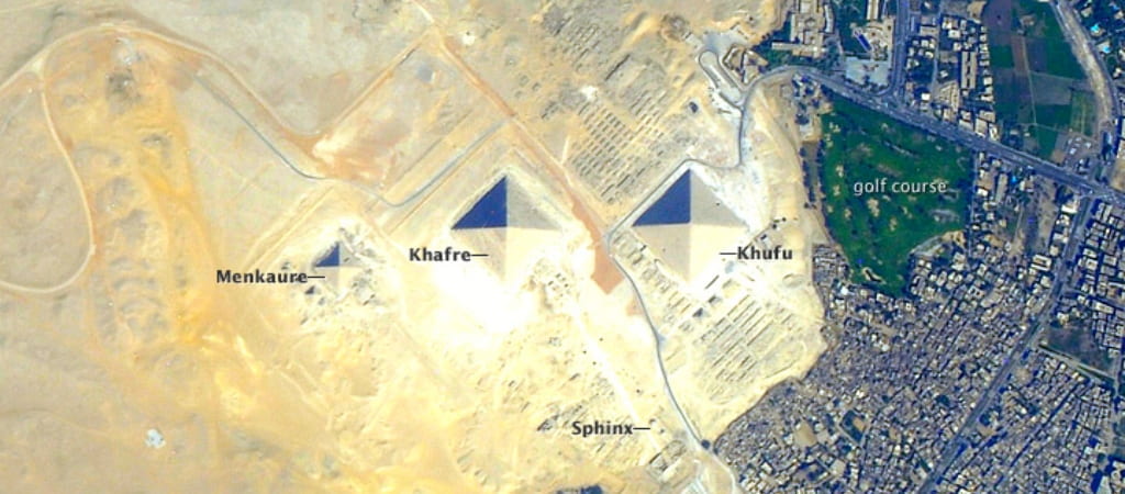 Bird view on Pyramids 
